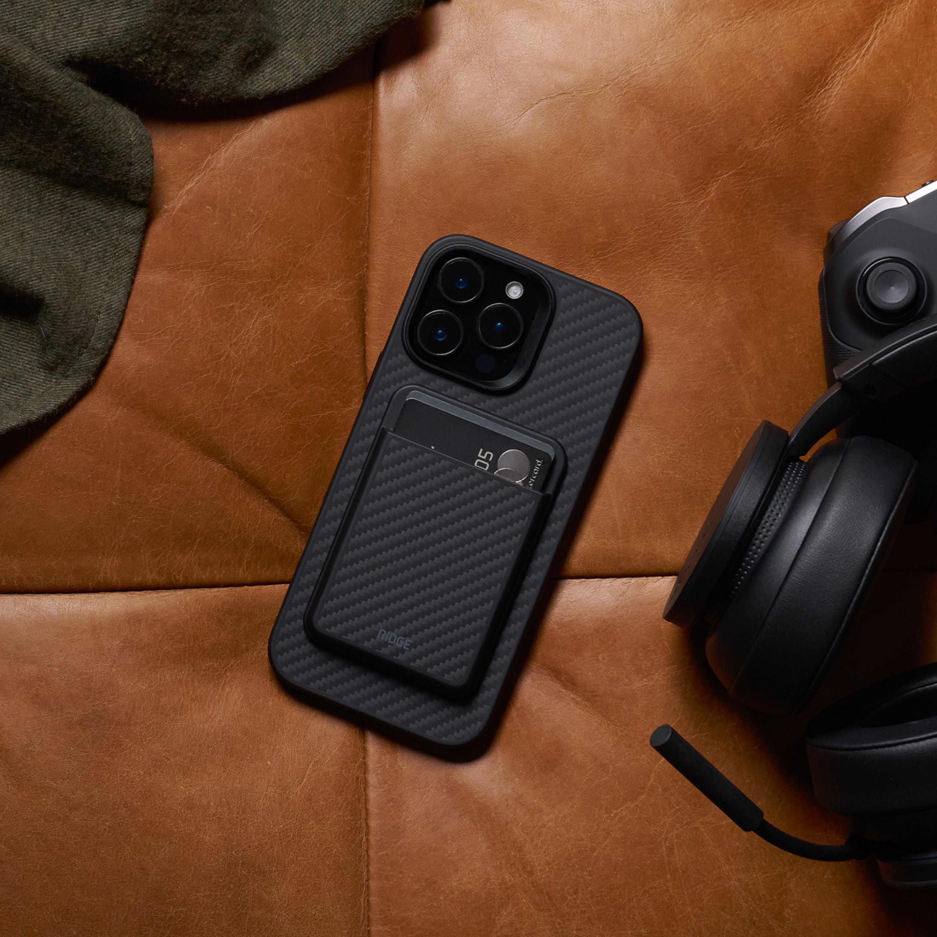 MagSafe Cardholder - Carbon Fiber 3K