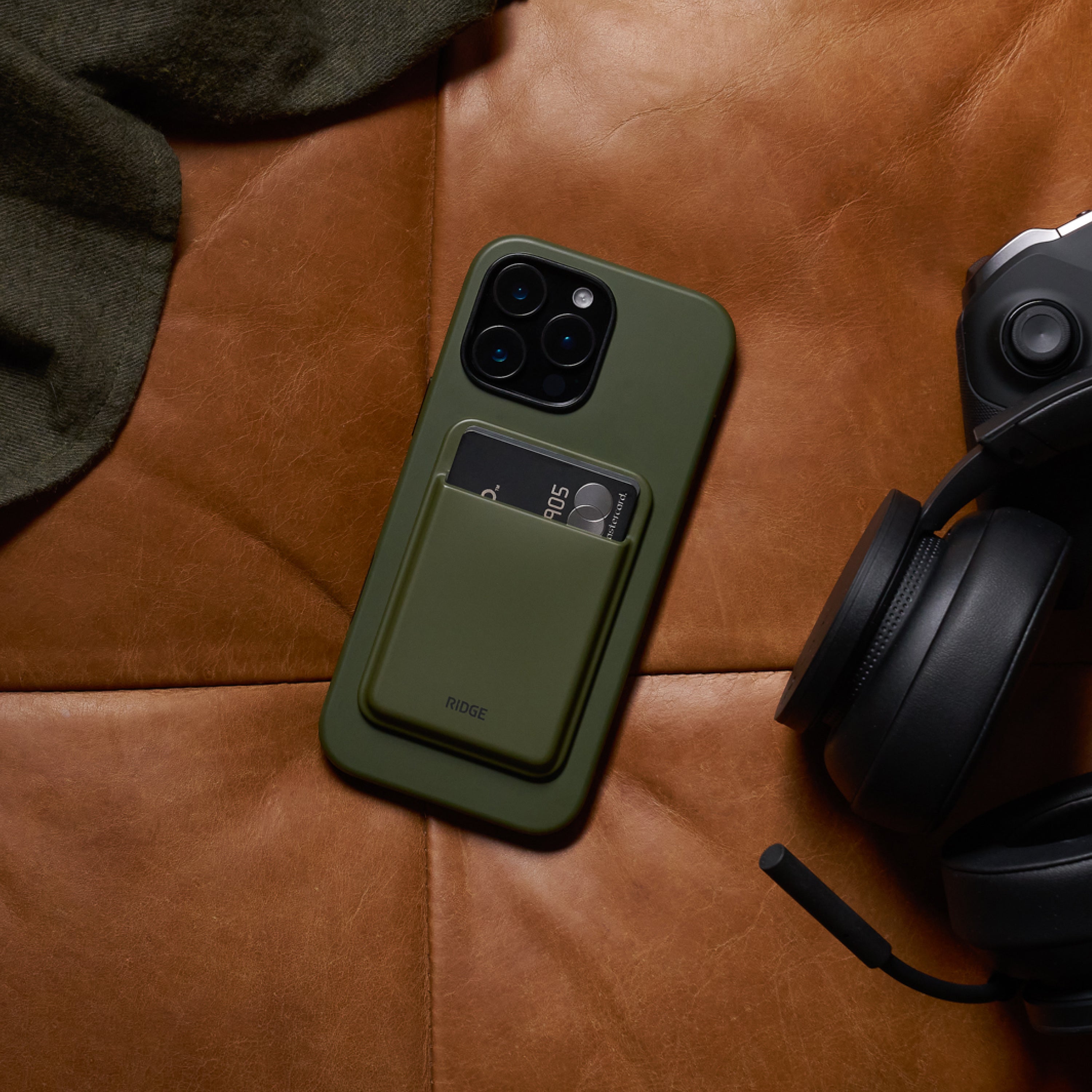 MagSafe Cardholder - Matte Olive